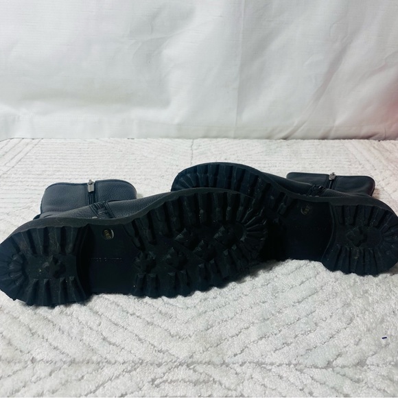 Vince Camuto Women's Black Platform Chain Messtia Toe Leather Boots Sz 6 - Picture 9 of 10